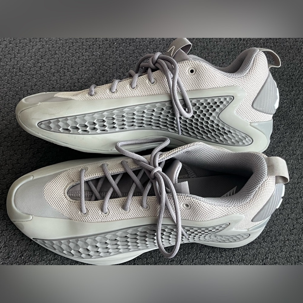 adidas Men's Anthony Edwards 1 Low Basketball Sneakers, Size 9.5 M